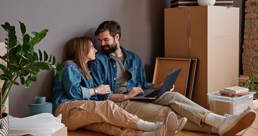 young couple in Delaware looking for indoor storage facilities in Delaware, OH.